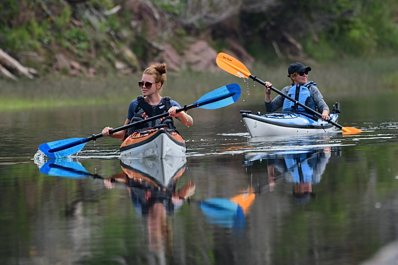 Femmes en kayak de mer Tutjak Kayak